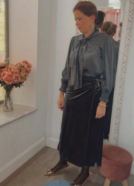 Camisa gris satinada